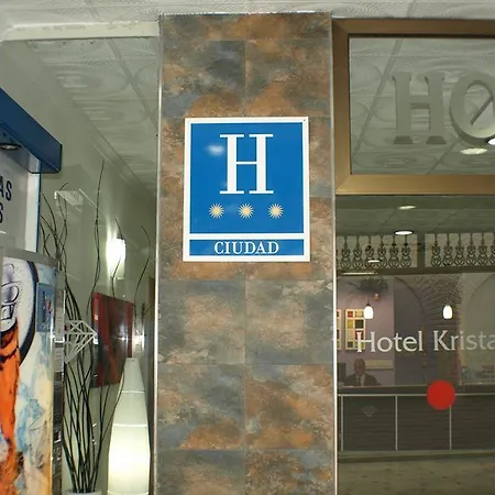 克里什塔尔酒店
