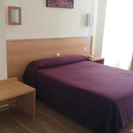 克里什塔尔酒店 酒店