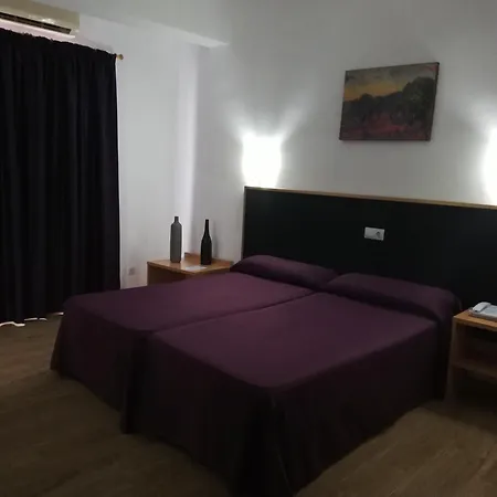 ホテル クリスタル 3*